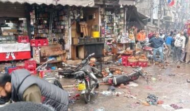 لاہور نیو انار کلی بازار میں دھماکے سے بچے سمیت 3 افراد جاں بحق، 29 زخمی