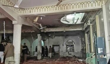 پشاور قصہ خوانی بازار کی مسجد میں نماز جمعہ کے دوران خودکش حملہ، 56 افراد شہید