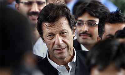 عمران خان نے معافی مانگ کر خود کو فردِ جرم سے بچالیا