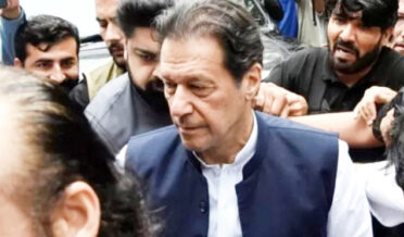 عمران خان دہشت گردی مقدمہ میں جے آئی ٹی کے سامنے پیش