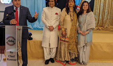 اوطاق بنکوئیٹ ہال مسی ساگا کے آنرز کامران اور کوثر نے کمیونٹی کے لئے عید ملن پارٹی کا اہتمام کیا