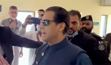 سپریم کورٹ نے عمران خان کی گرفتاری کو غیر قانونی قرار دیدیا